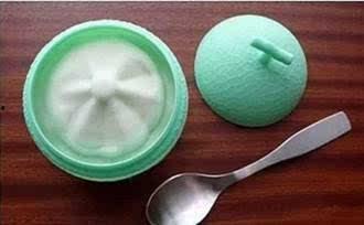 夏天吃哈密瓜冰淇淋,哈密瓜冰淇淋，尽享丝滑甜蜜时光