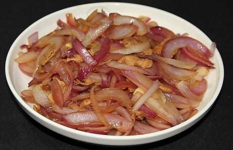 洋葱炒肉微头条,洋葱炒肉，简单易学，营养满分